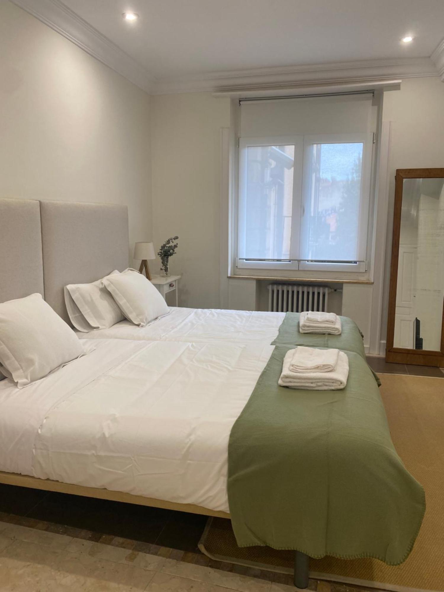 Nuevo! Piso Al Lado De Catedral - Oviedo Apartment Luaran gambar